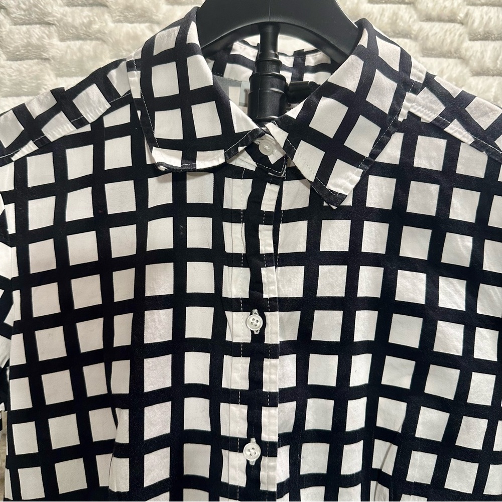 Women Monochrome Checkered Blouse - Picture 3 of 6